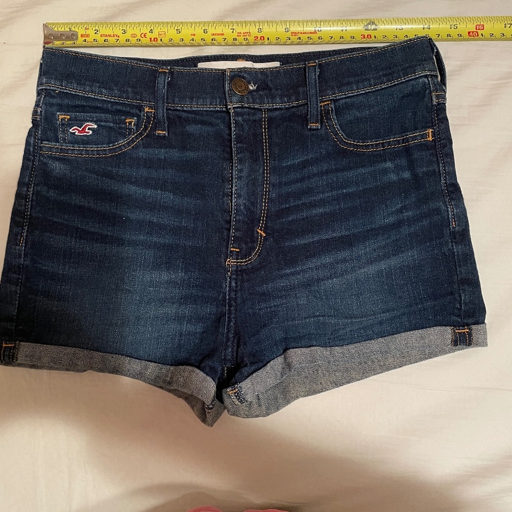 Hollister High Rise Dark Wash Rolled Cuffed Shortie Jean Short Shorts size 5 27